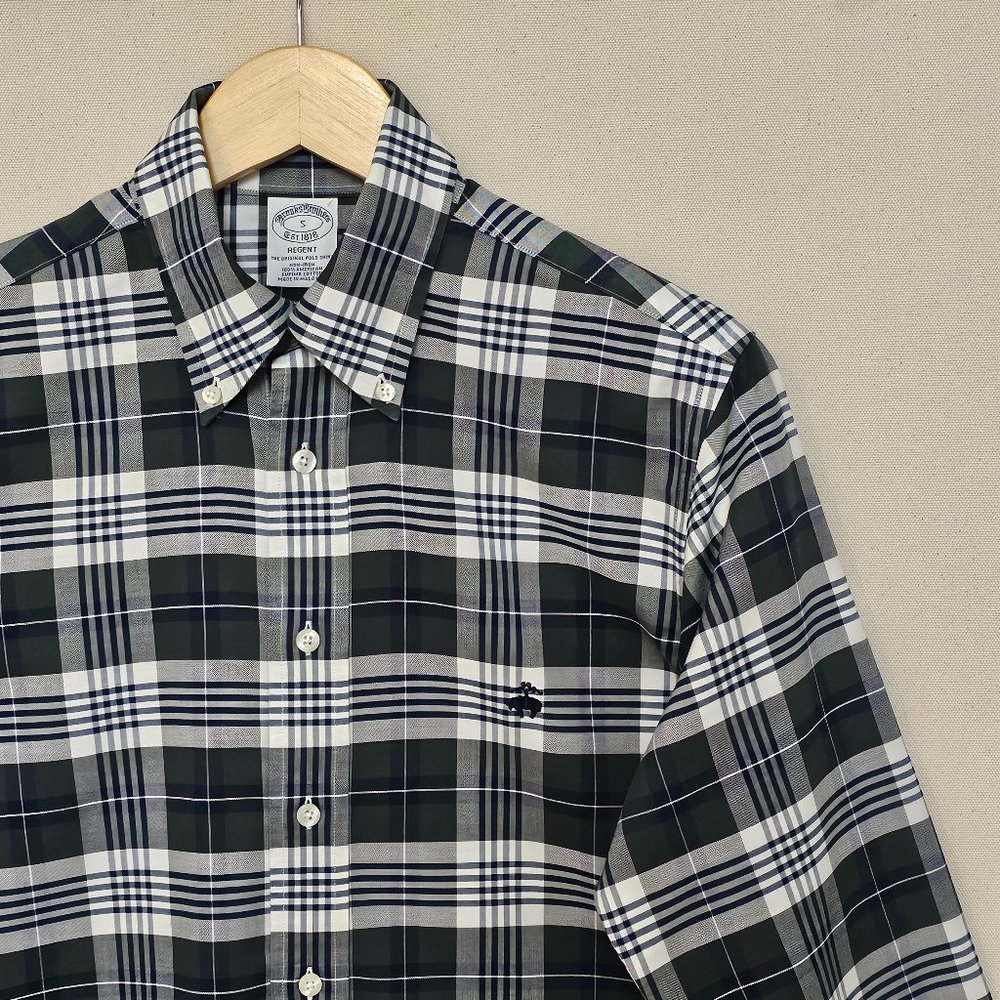 Brooks Brothers Non-Iron Regent Fit Button Down S